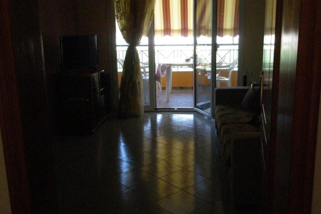Lina'S Apartment Himare Exterior photo