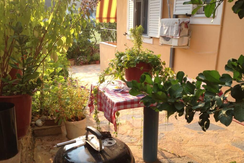Lina'S Apartment Himare Exterior photo